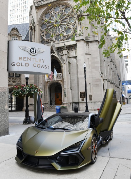 2025 Lamborghini Revuelto 