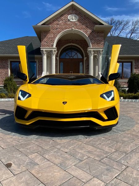 2018 Lamborghini Aventador S LP 740-4 S