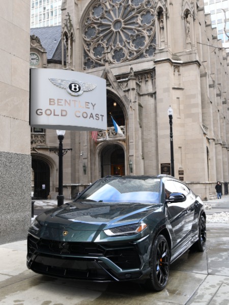 2022 Lamborghini Urus 